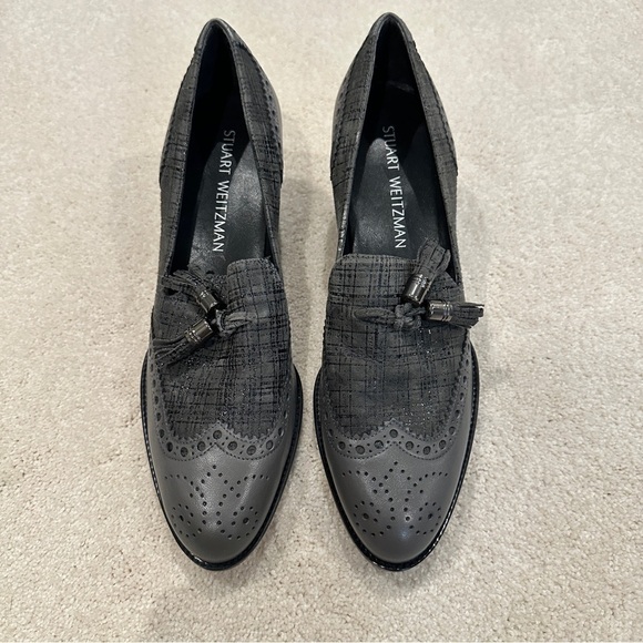 Stuart Weitzman Shoes - Stuart Weitzman Black & Gray Heels Brogue Loafers Tassel Accent Narrow Fit sz 8